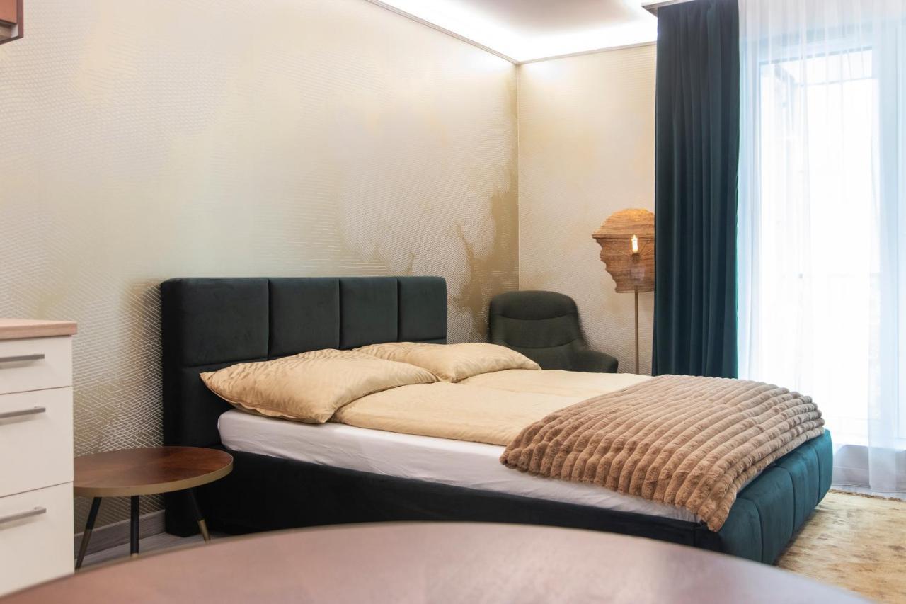 Grand Suites Central Budapeste Exterior foto