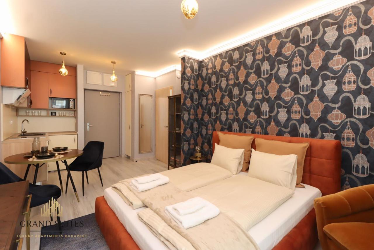 Grand Suites Central Budapeste Exterior foto