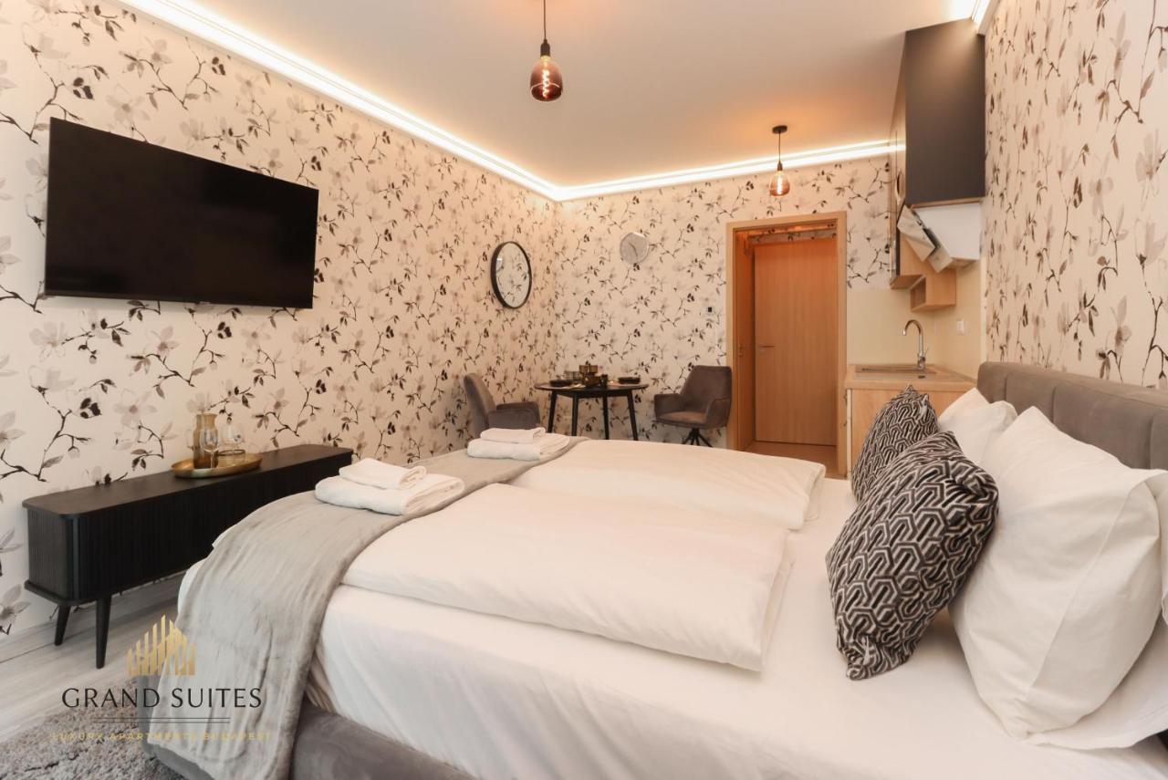 Grand Suites Central Budapeste Exterior foto