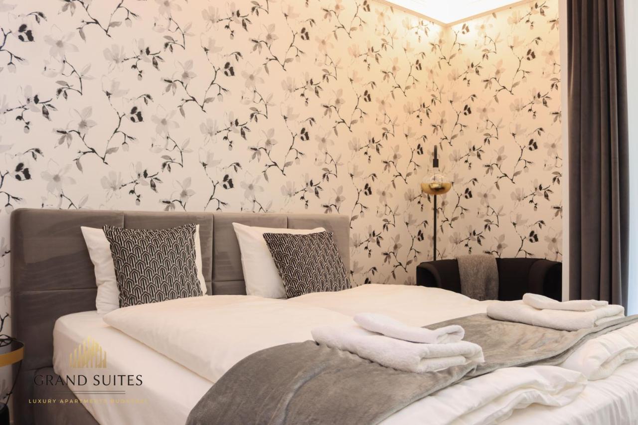 Grand Suites Central Budapeste Exterior foto