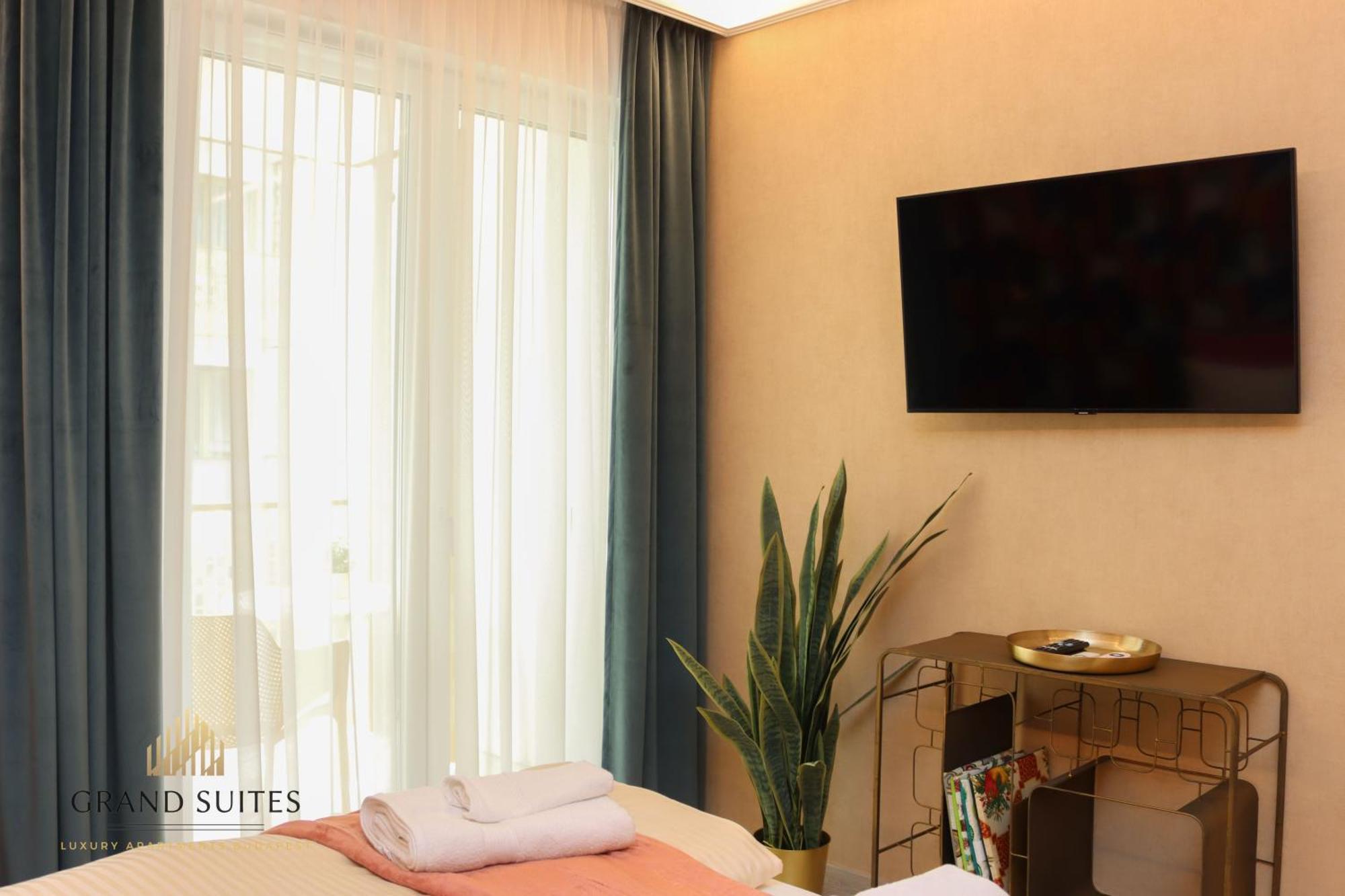 Grand Suites Central Budapeste Exterior foto