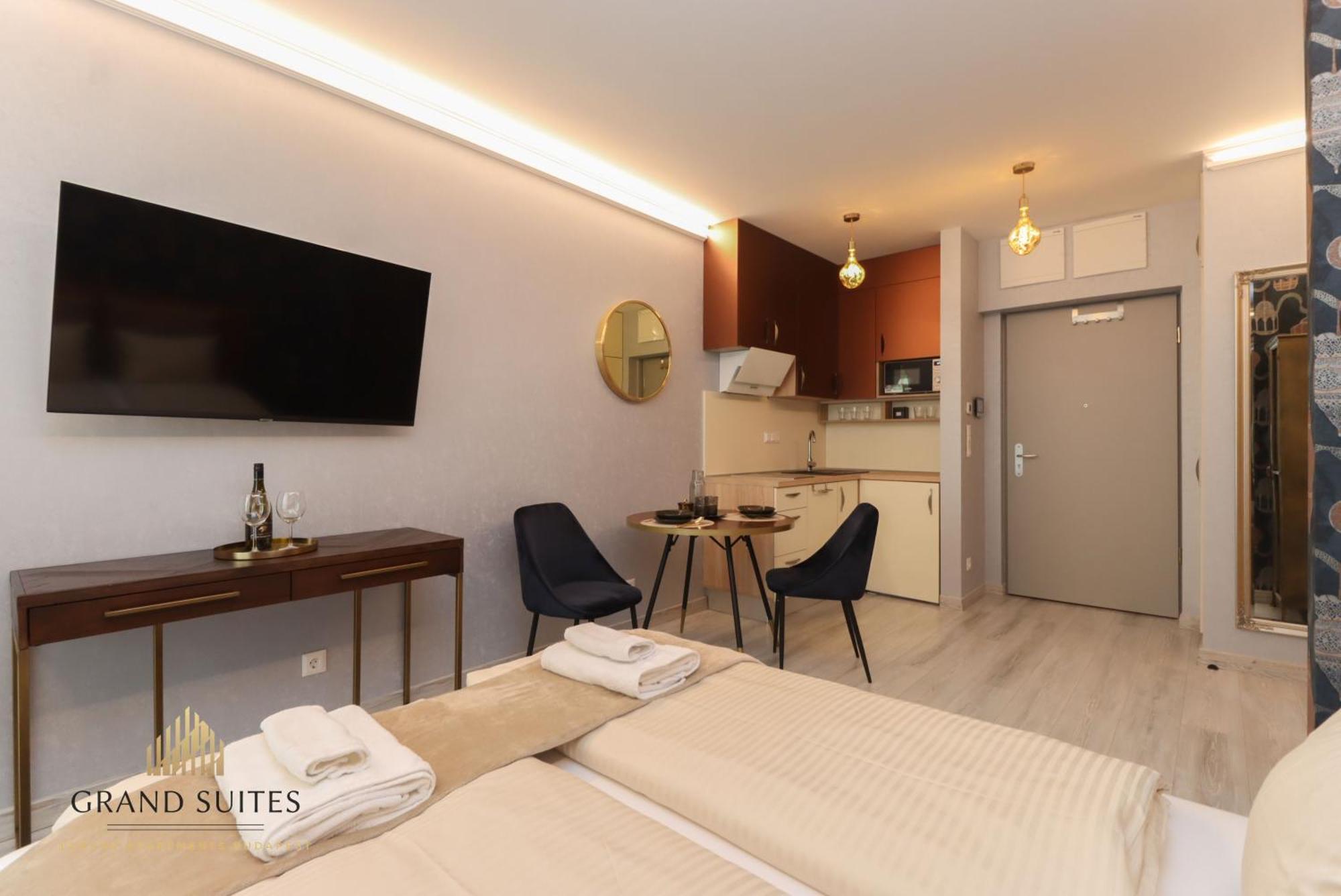 Grand Suites Central Budapeste Exterior foto